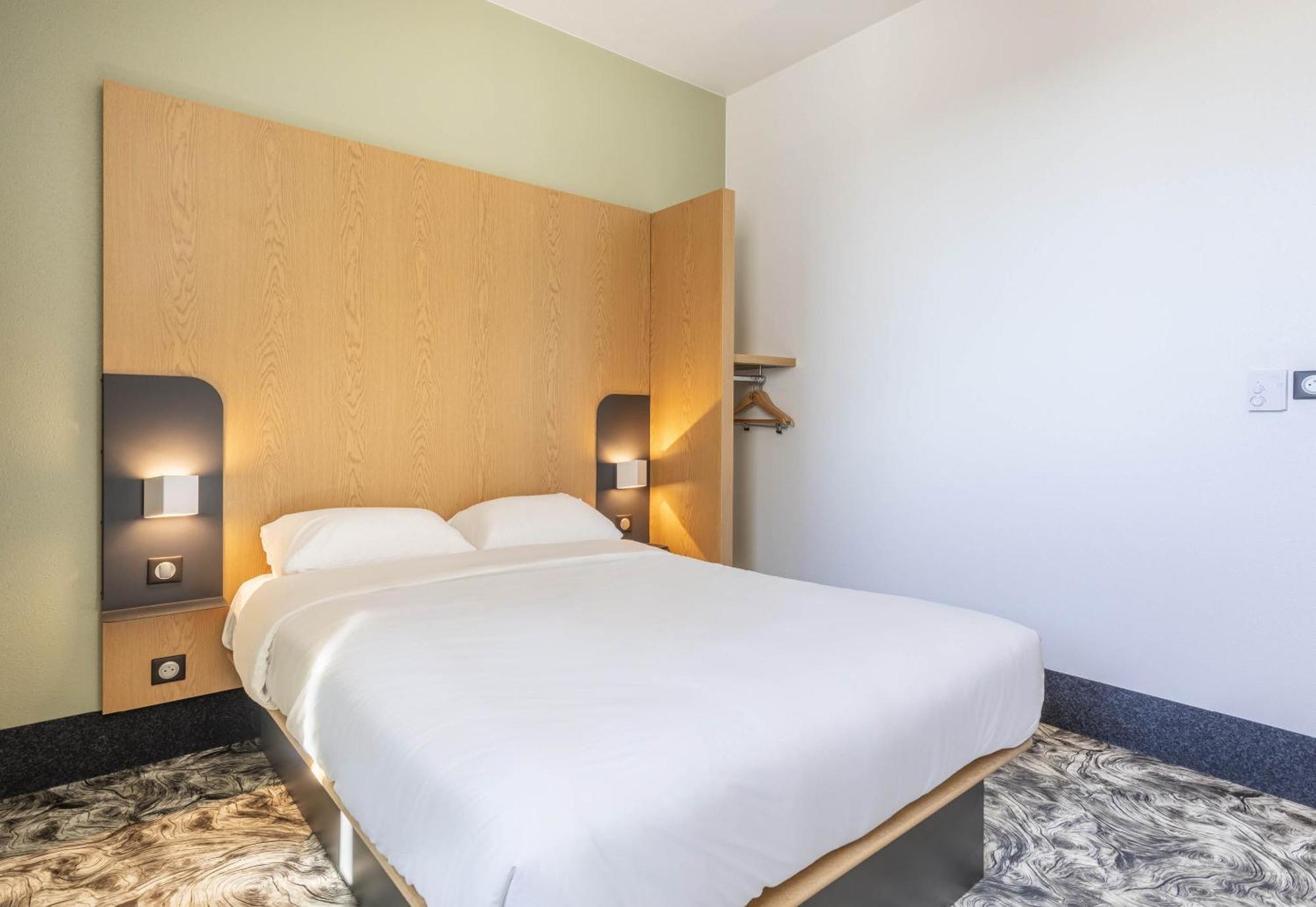 ホテル B＆B オテル マルセイユ レ ポート エクステリア 写真